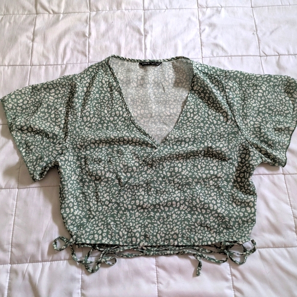 Green Polkadot Wrap Crop Top Shein Size L - Picture 1 of 5